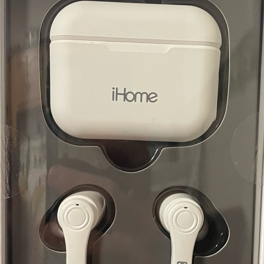 iHome White Earbud Headphones with Wireless Charging Case